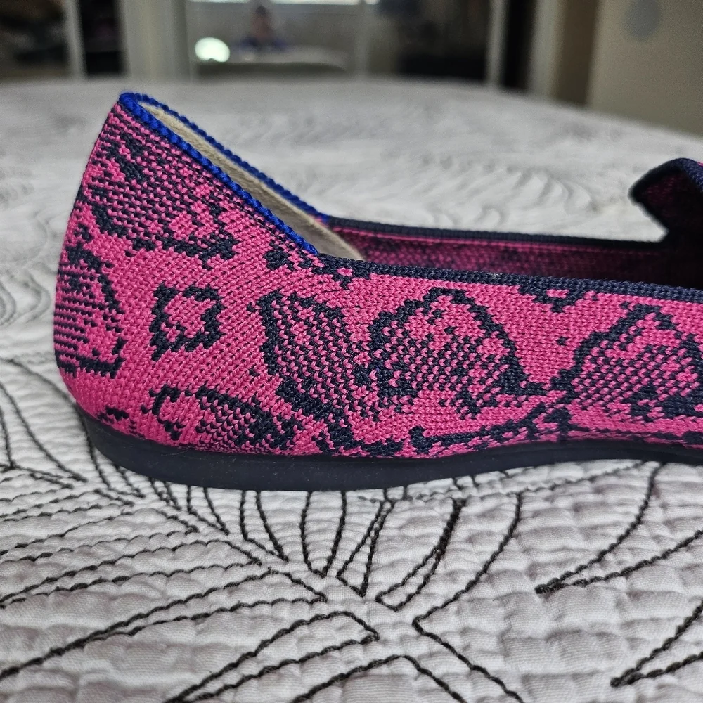 EUC RETIRED Rothy’s The Loafer Snake Fuschia Navy Women 6.5